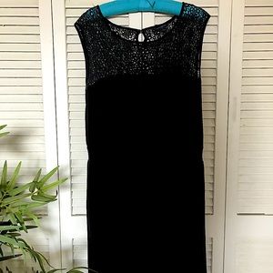 Banana Republic Black Embroidered Tunic XL